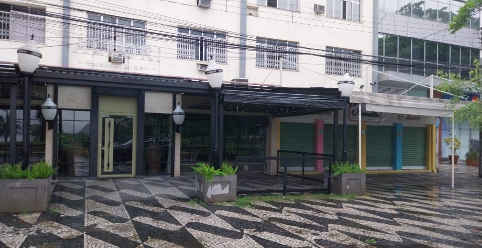 Ministério Público recebe casos de moradores de Niterói que não tiveram luz religada no prazo dado pela Justiça